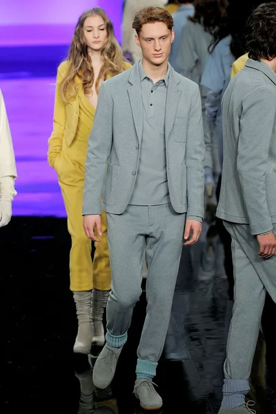 Look 62